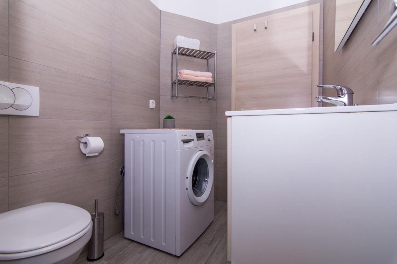Ferienwohnung Apartman Sun Solin Exterior foto